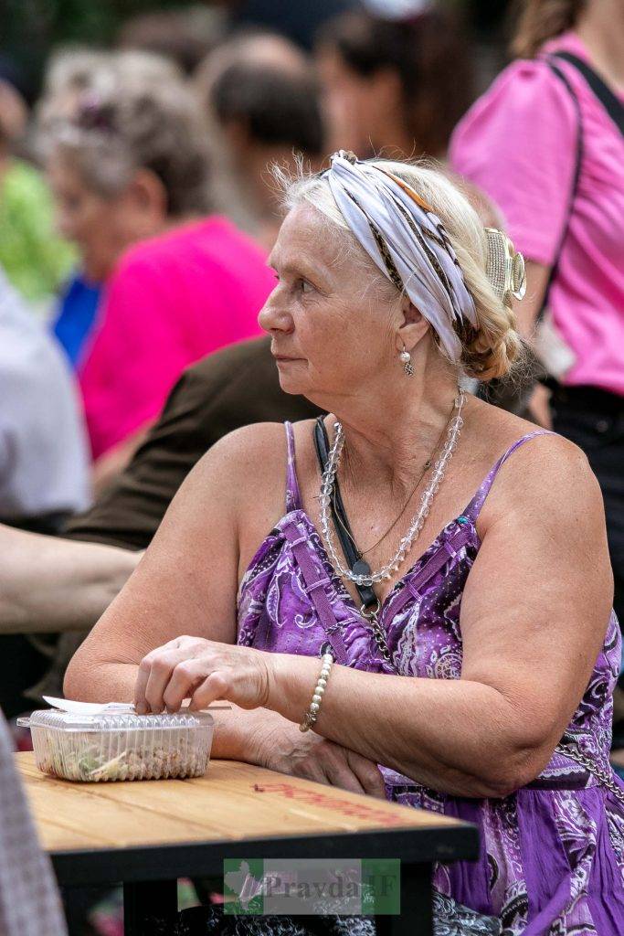 У Івано-Франківську влаштували пікнік для бідних ФОТОРЕПОРТАЖ