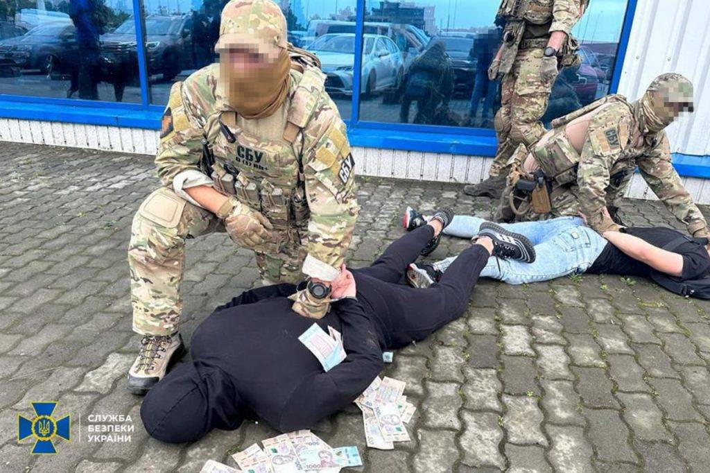 СБУ викрила на Львівщині банду «перевертнів», які мобілізувалися до ЗСУ, але залишили підрозділ і займалися рекетом