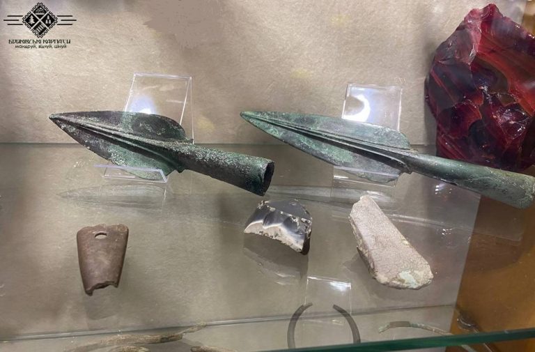 У музеї на Франківщині можна побачити меч Київської Русі і динарій часів Христа