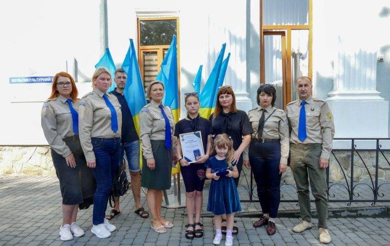 Родині загиблого Героя з Калуша вручили "Залізний хрест заслуги СУМ"