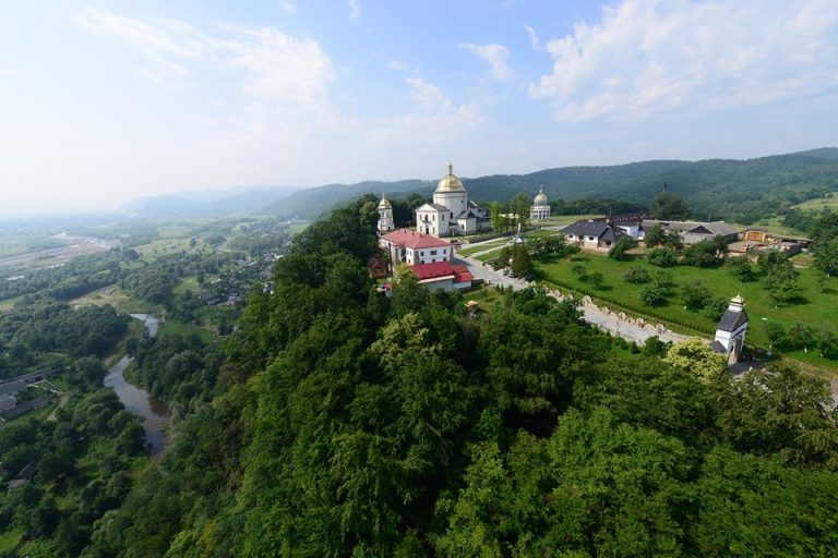 У Держтуризмі оновили мапу “туристичних магнітів”: що відвідати на Прикарпатті