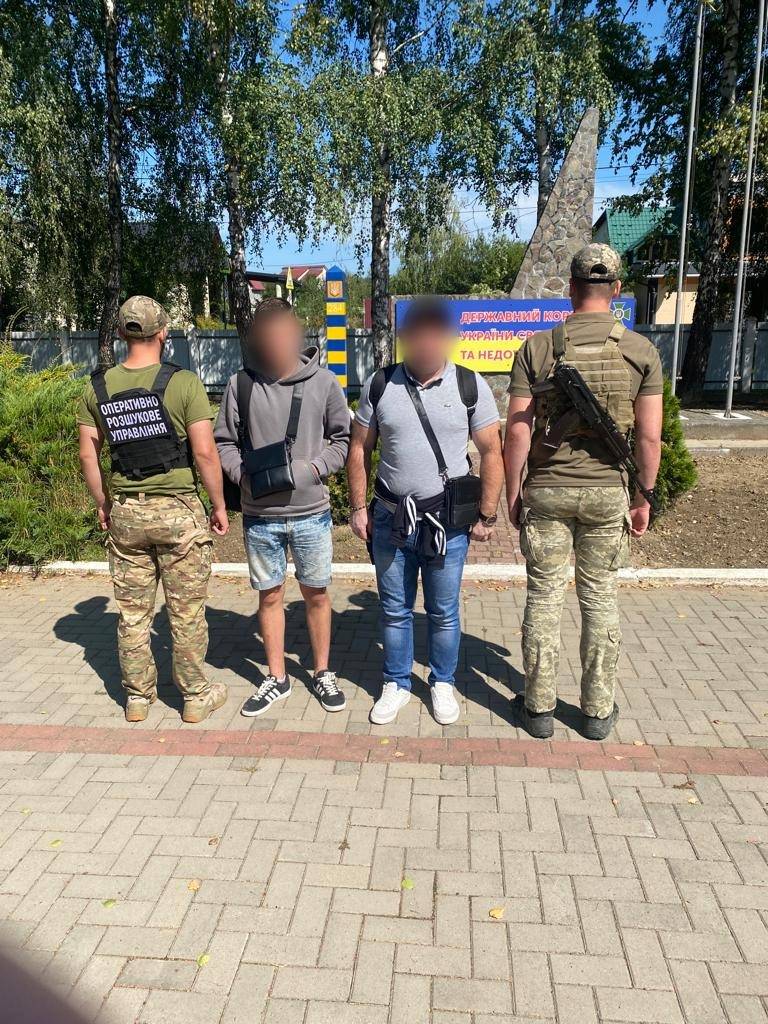 Двох ухилянтів з Прикарпаття затримали українські прикордонники при спробі втечі з України