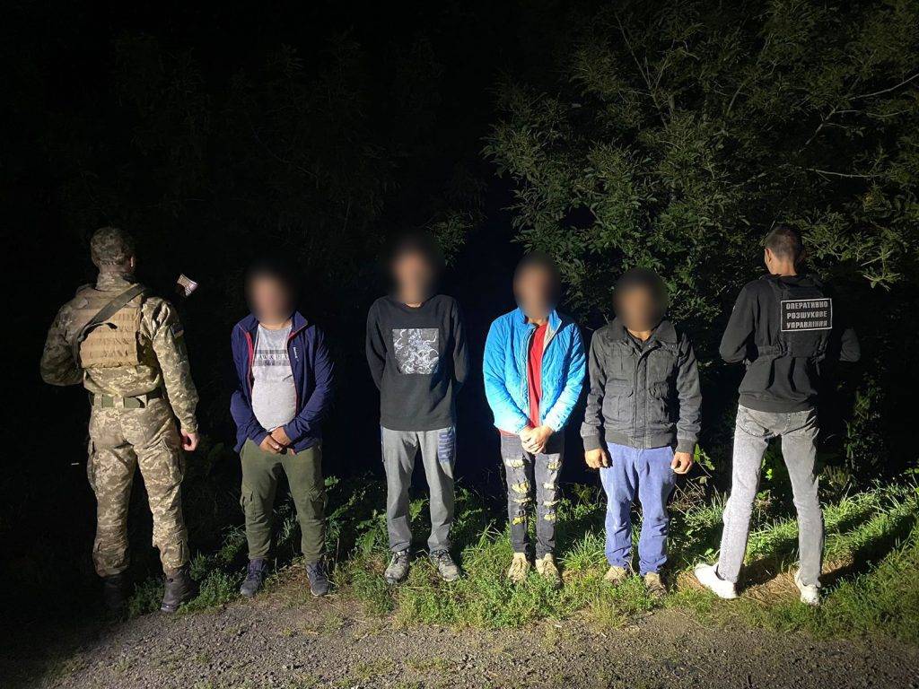 Троє прикарпатців намагалися незаконно втекти до Румунії