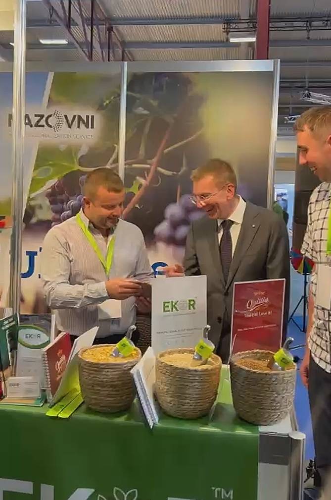 Президент Латвії ознайомився із популярною маркою західноукраїнського пива