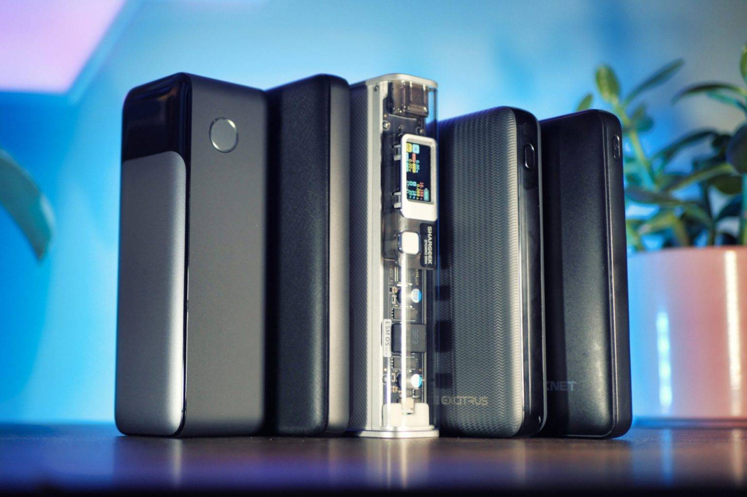 Повербанк с фонариком: удобный спутник в современном мире