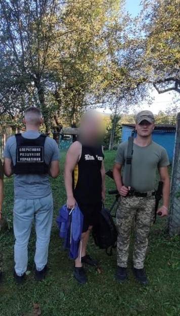 Двох ухилянтів з Прикарпаття затримали українські прикордонники при спробі втечі з України