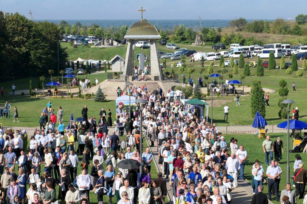 Віряни молилися за мир: В Погоні відбулася 28 Міжнародна проща вервиці ФОТО