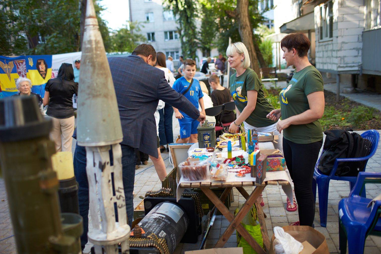 «Двір перемоги»: у Франківську провели черговий благодійний ярмарок