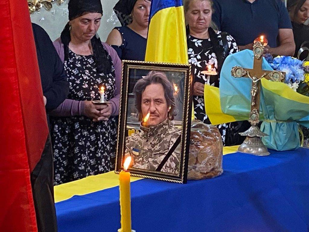 Городенківська громада провела в останню путь мужнього воїна Івана Григор'єва