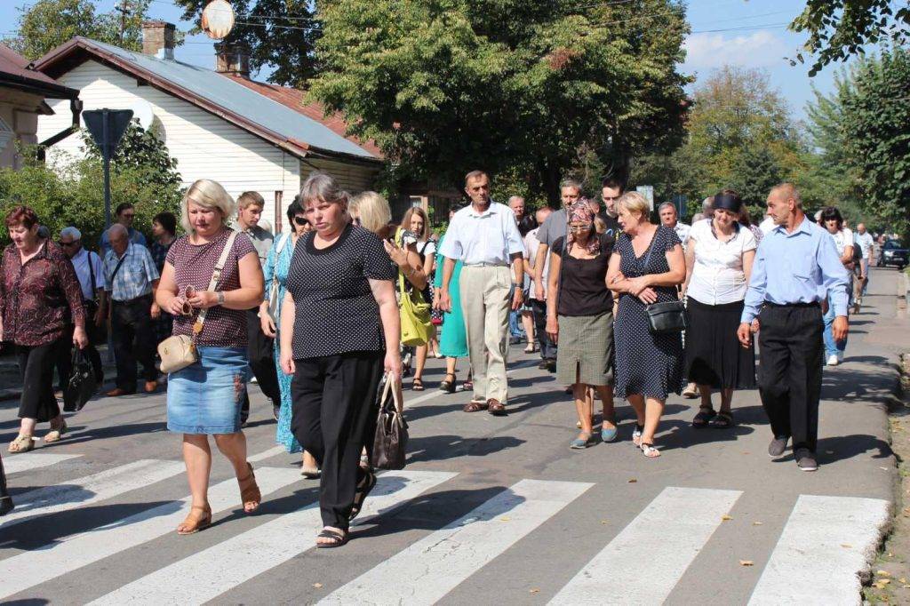 В Калуші провели в останню путь героя Віталія Кривошею