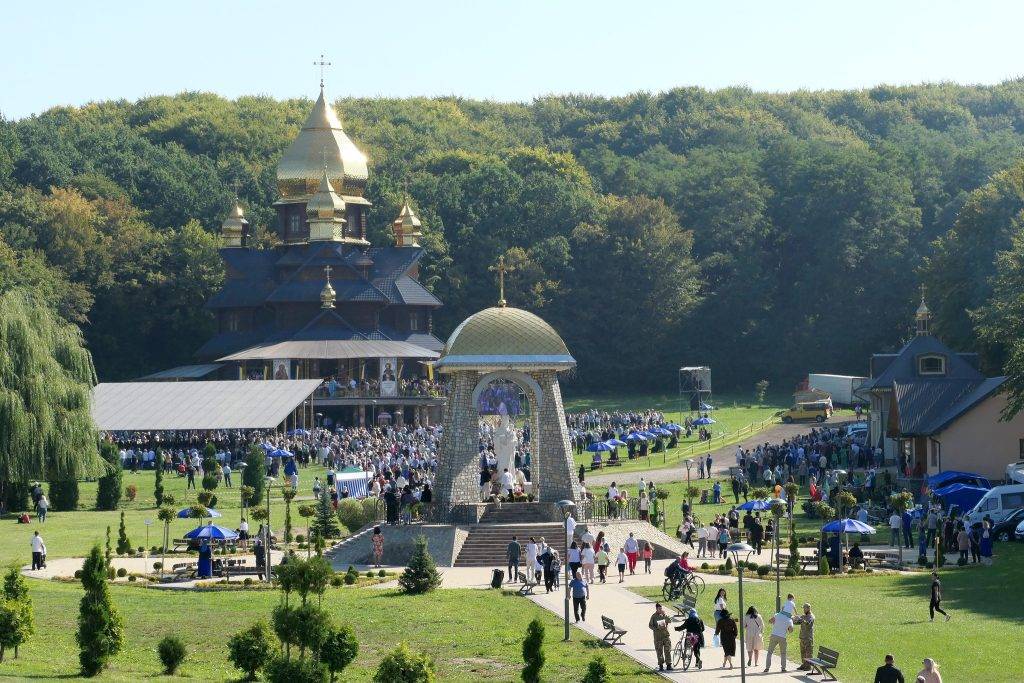 Віряни молилися за мир: В Погоні відбулася 28 Міжнародна проща вервиці ФОТО