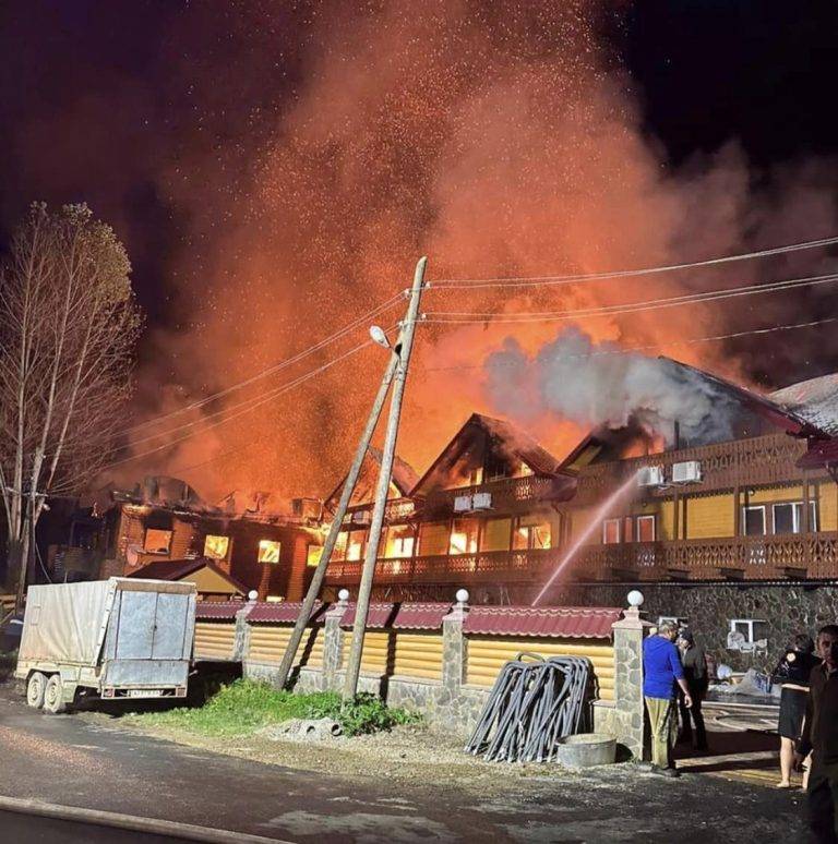 Поліція проводить перевірку пожежі дитячого табору на Верховинщині