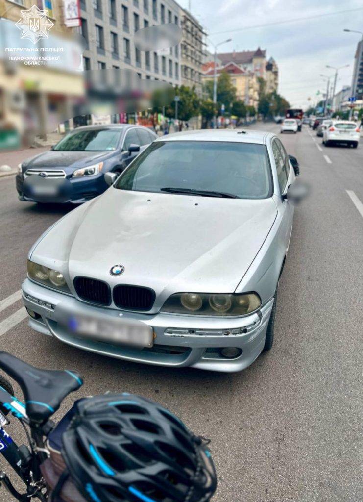 Франківські патрульні склали три протоколи на п'яного водія BMW