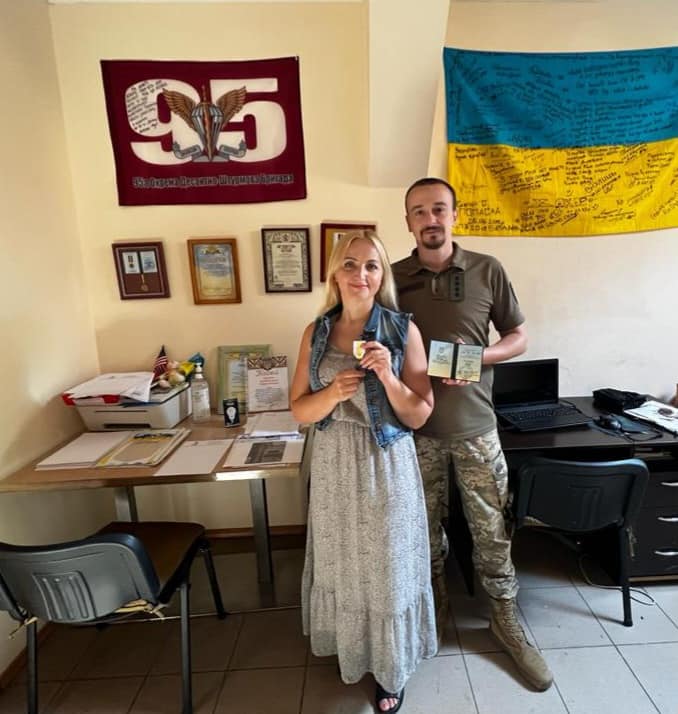 Франківська волонтерка Наталя Перцович отримала відзнаку від Залужного