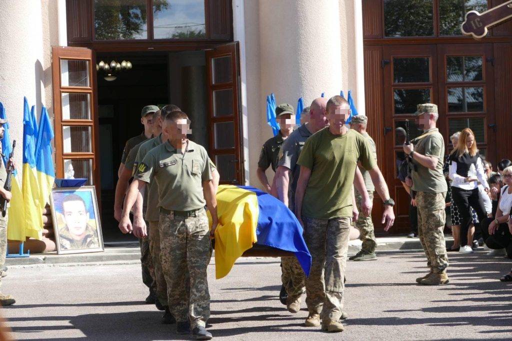 У Калуші попрощалися з полеглим Героєм Вадимом Жуковим ФОТО