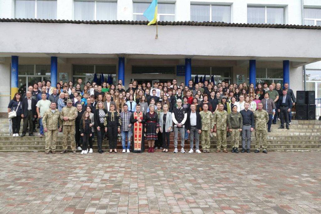 На Франківщині відкрили меморіальні дошки загиблим воїнам Івану Жекалу та Василю Завадецькому