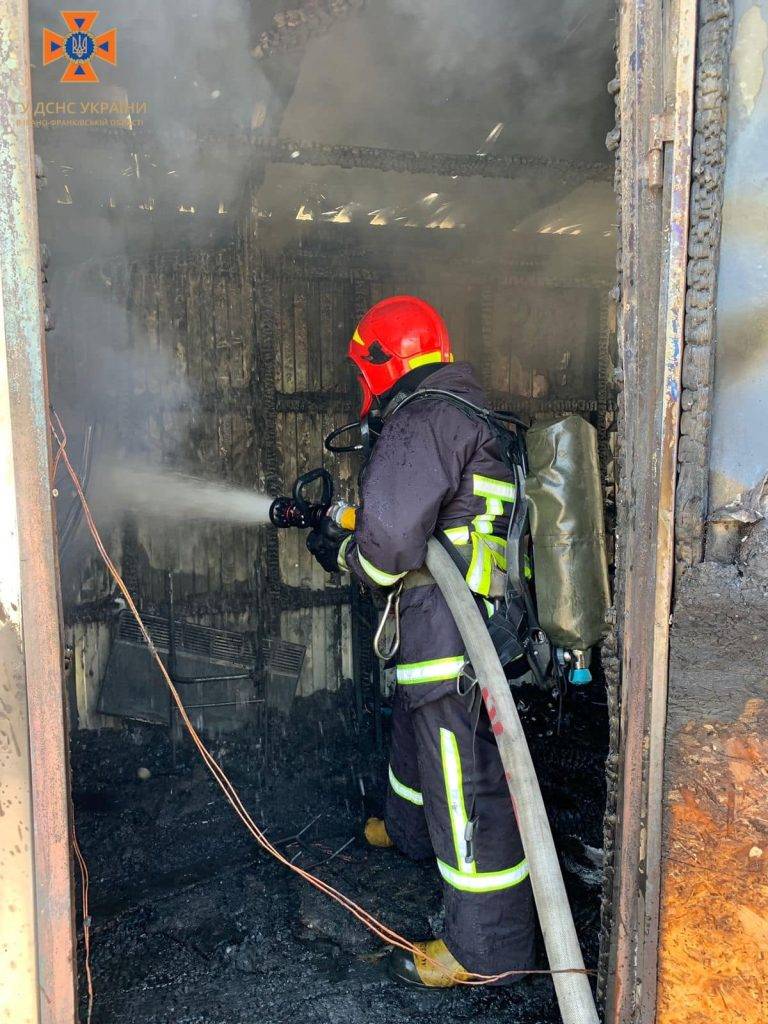 У Франківську під час пожежі у вагончику загинули працівники приватного підприємства