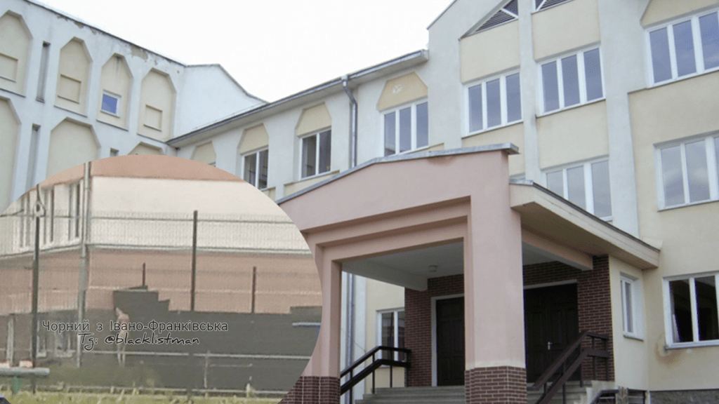 На території одного з ліцеїв Івано-Франківська помітили голого чоловіка