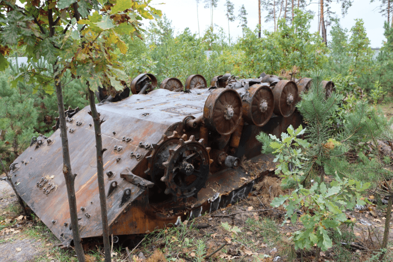 Втрати ворога: мінус 510 окупантів, 11 танків та 33 артситеми