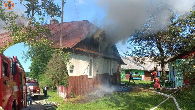 У Богородчанській громаді погасили пожежу будинку