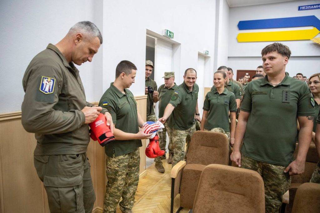 Після відвідин Прикарпаття, Віталій Кличко зустрівся із військовими