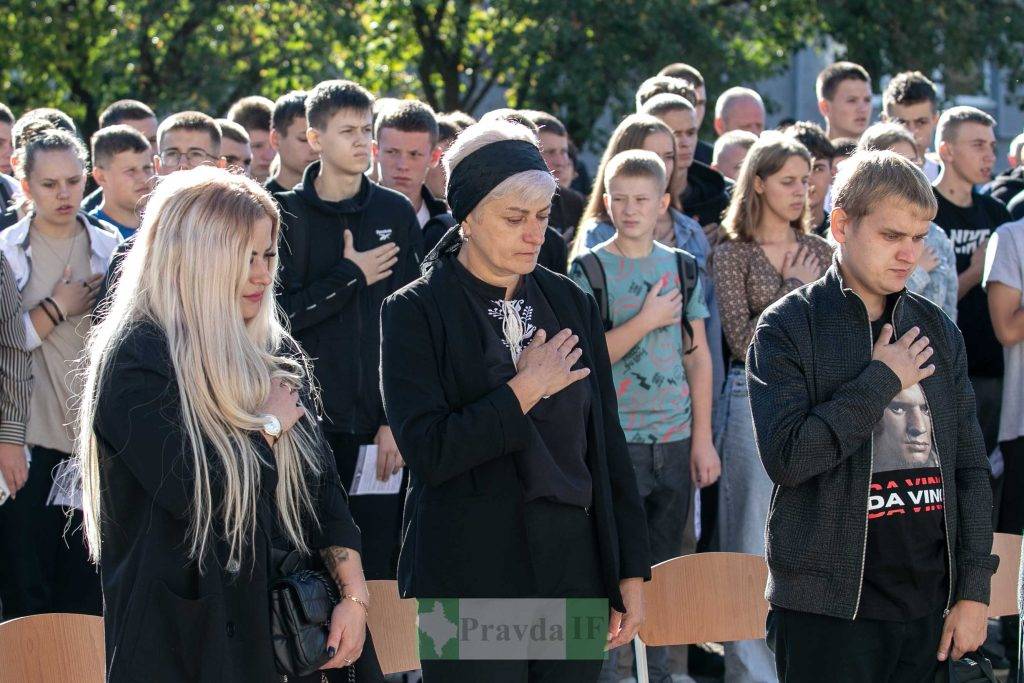 У Франківську відкрили пам'ятну дошку Герою Дмитру Коцюбайлу "Да Вінчі"