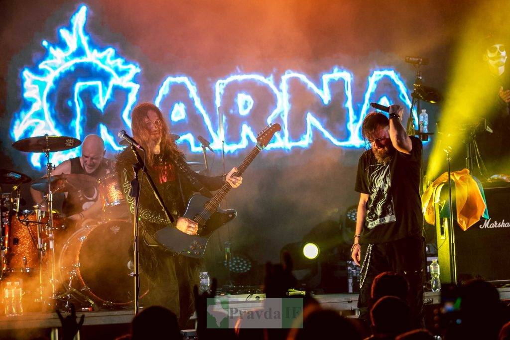 У Франківську культовий гурт "Карна" зіграв концерт на підтримку українських захисників ФОТОРЕПОРТАЖ