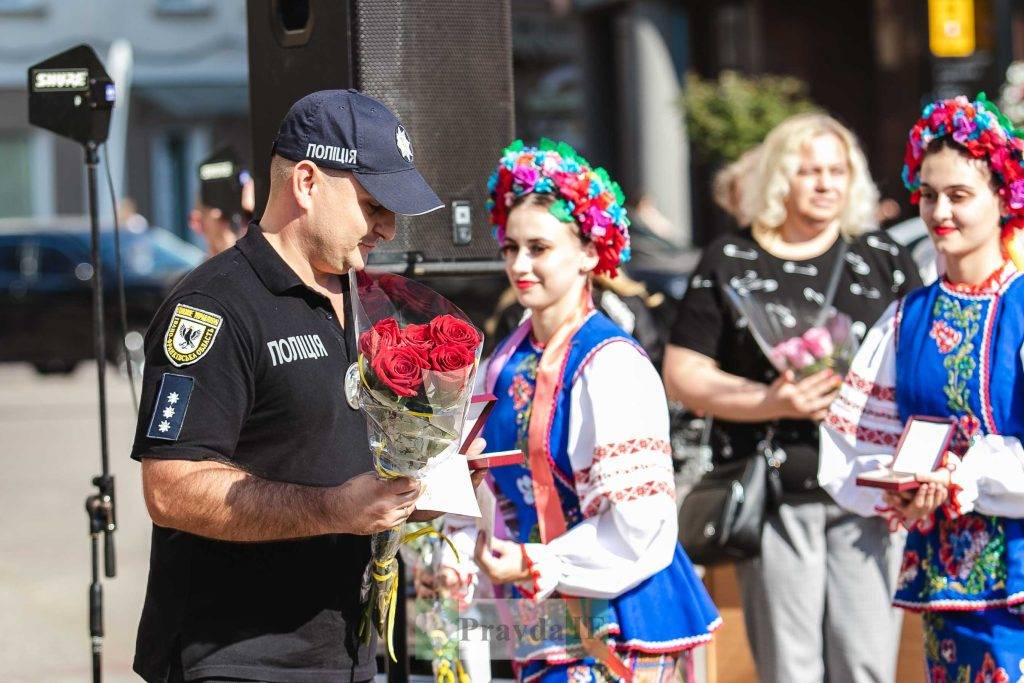 У Франківську вшанували Захисників і Захисниць України. ФОТО