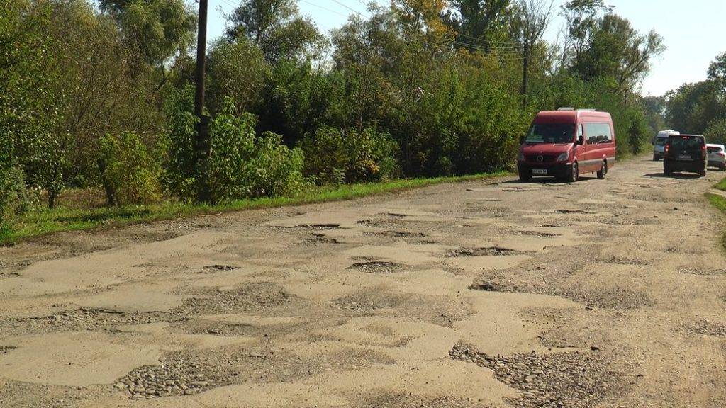 У Заболотівській громаді люди вимагають ремонту багатостраждальної дороги