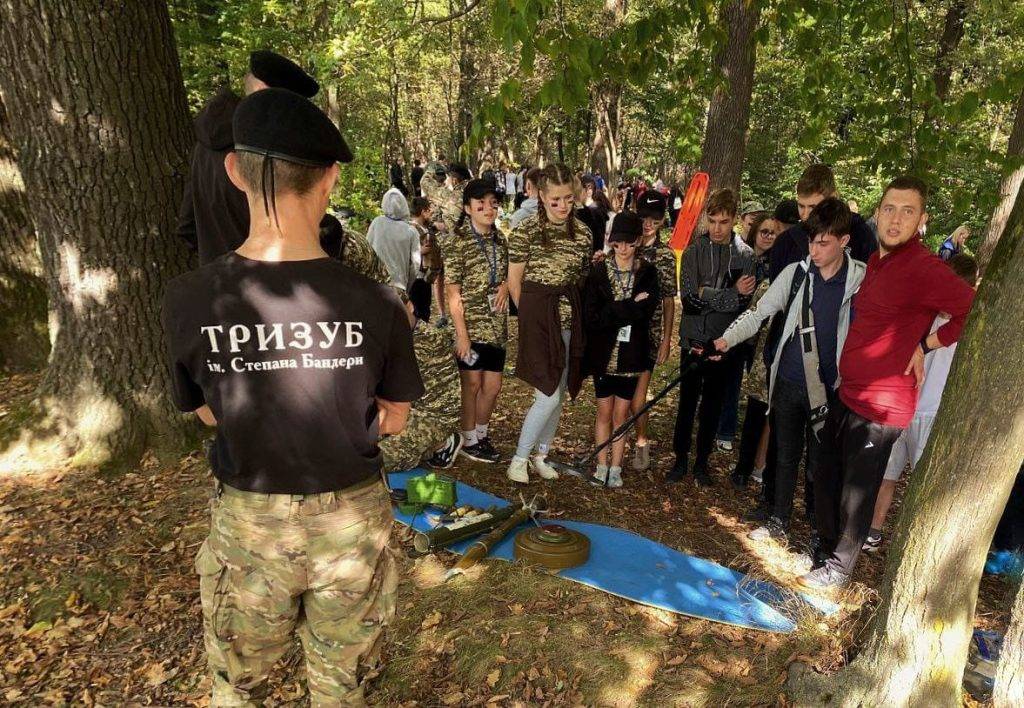 Інструктори ВО "Тризуб" провели вишкіл для школярів із Коломийщини