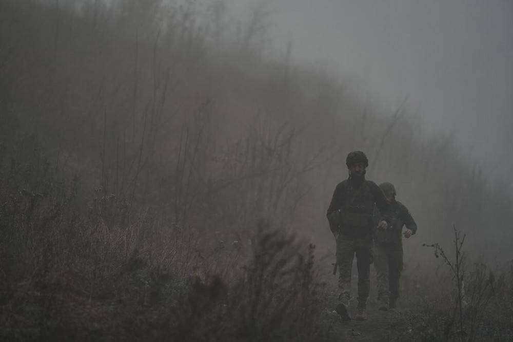 Важкі бої не припиняються: щемливі кадри з нульових позицій коломийської "десятки"