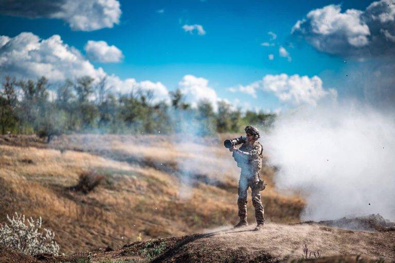 За минулу добу окупанти втратили майже 450 орків, 1 літак та 11 танків