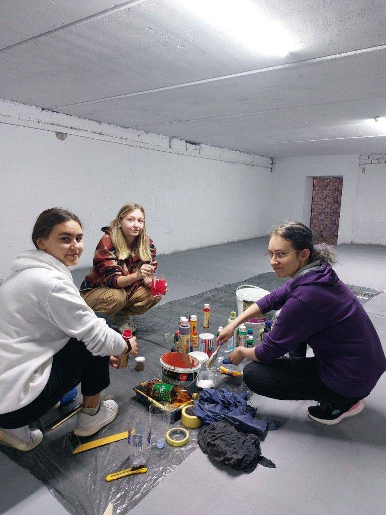 Івано-Франківські студенти створили креативний простір для дітей в одному з укриттів
