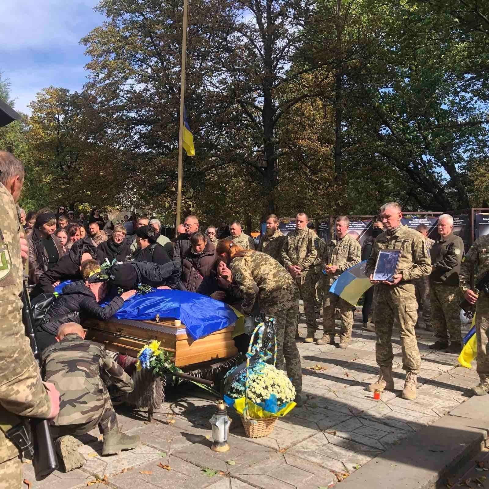 На Верховинщині з почестями зустріли загиблого захисника Василч Томащука