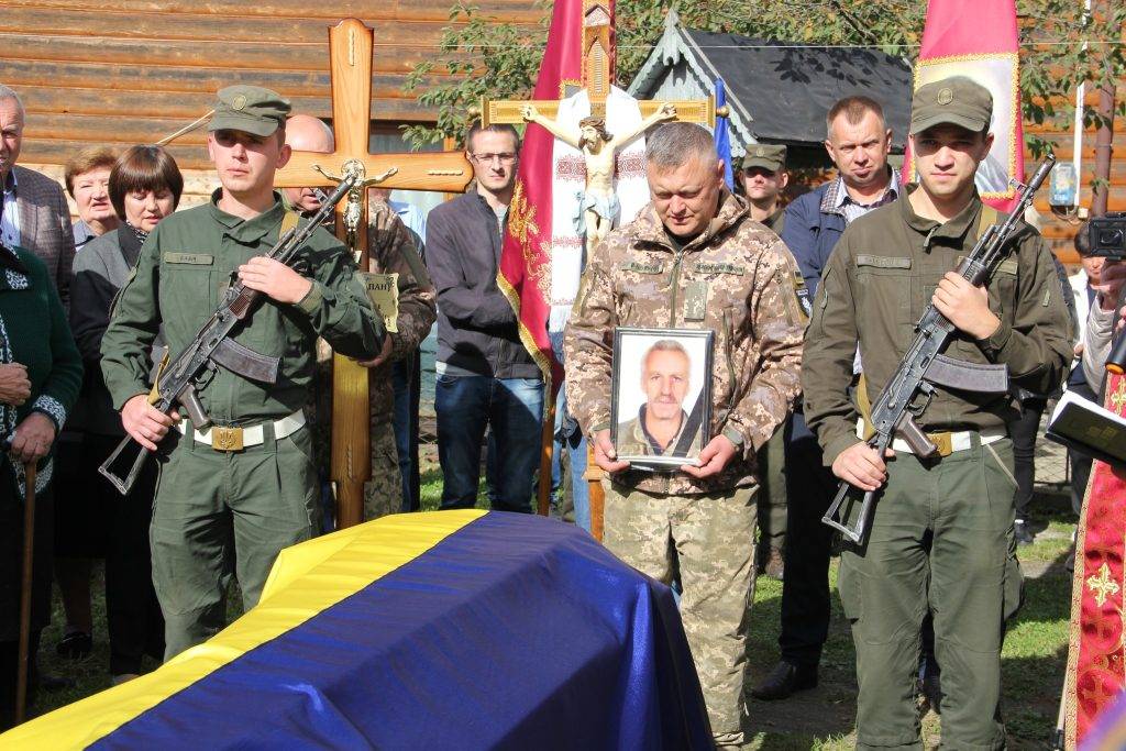 Болехівська громада провела останньою земною дорогою полеглого воїна Степана Яцяха (Корпана)