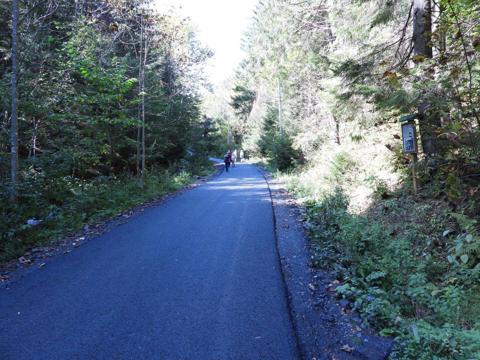 До озера Синевир відремонтували дорогу