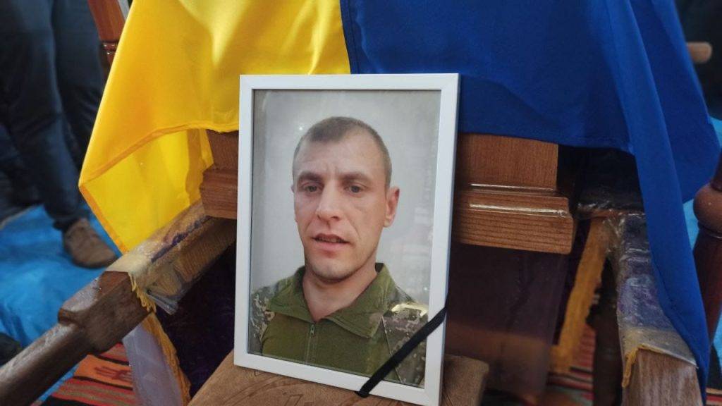 На Прикарпатті попрощалися із полеглим на війні Петром Грабовецьким