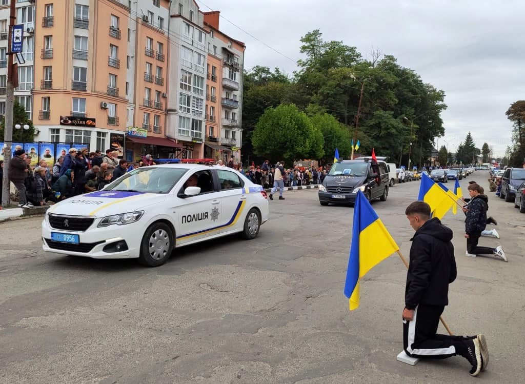 У Тлумачі зустріли загиблого на війні захисника Дмитра Самборського