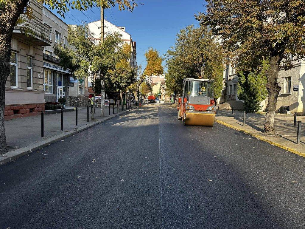 У Івано-Франківську завершили ремонт вулиці Чорновола