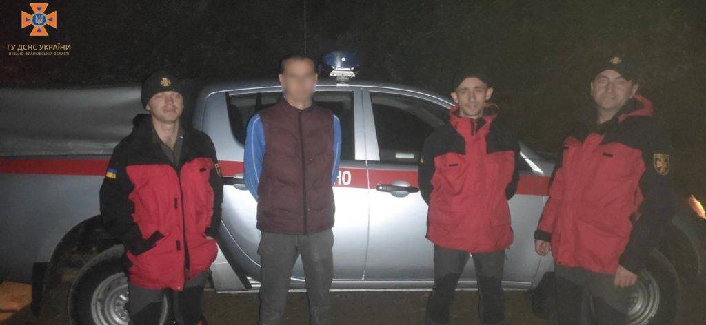 В Карпатах заблукав грибник