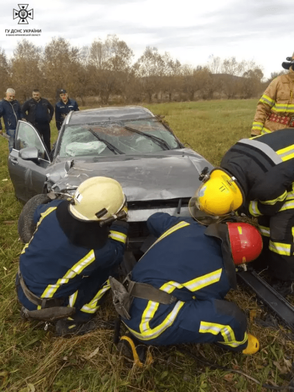 У Надвірнянському районі трапилася ДТП – є потерпілі