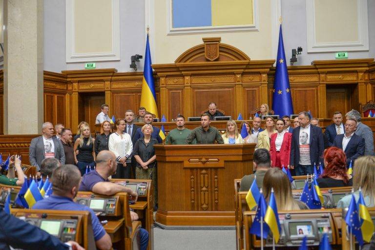 Прикарпатські нардепи спільно з колегами подали заяву до поліції на Олексія Арестовича