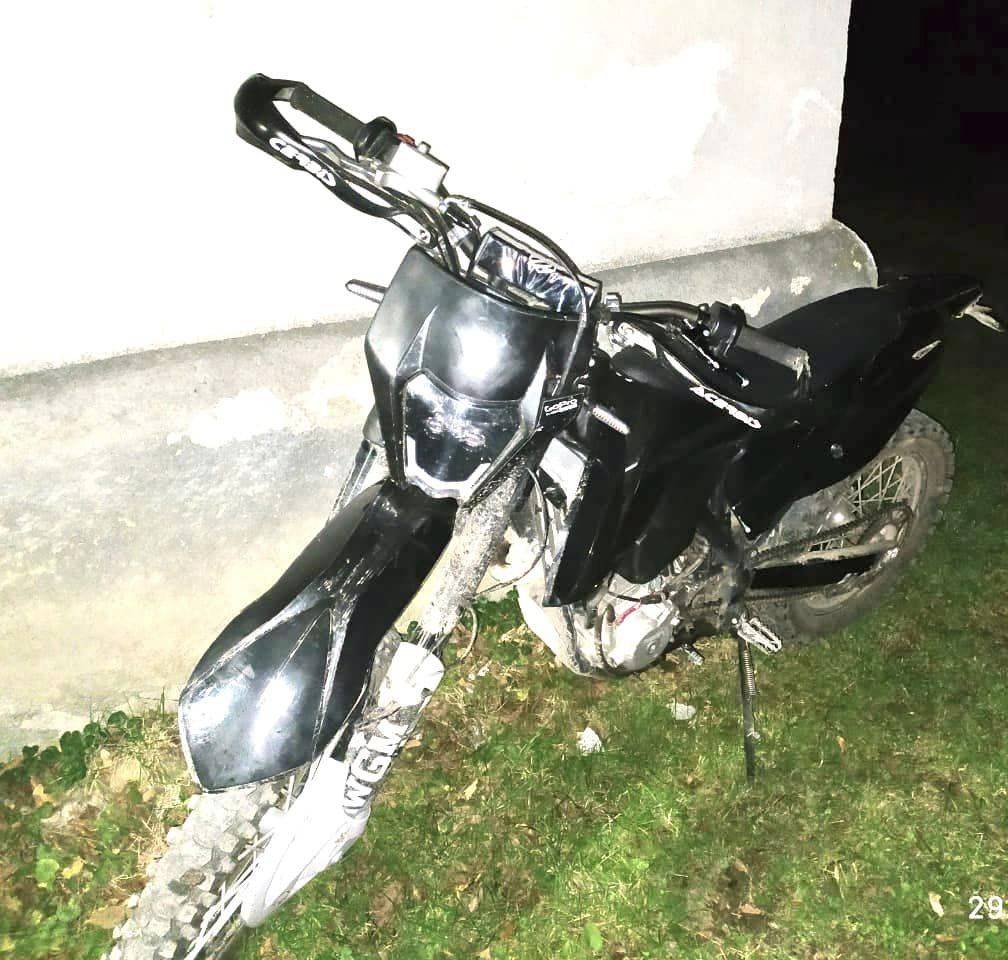 На Франківщині мотоцикліст збив велосипедистку та втік. ФОТО