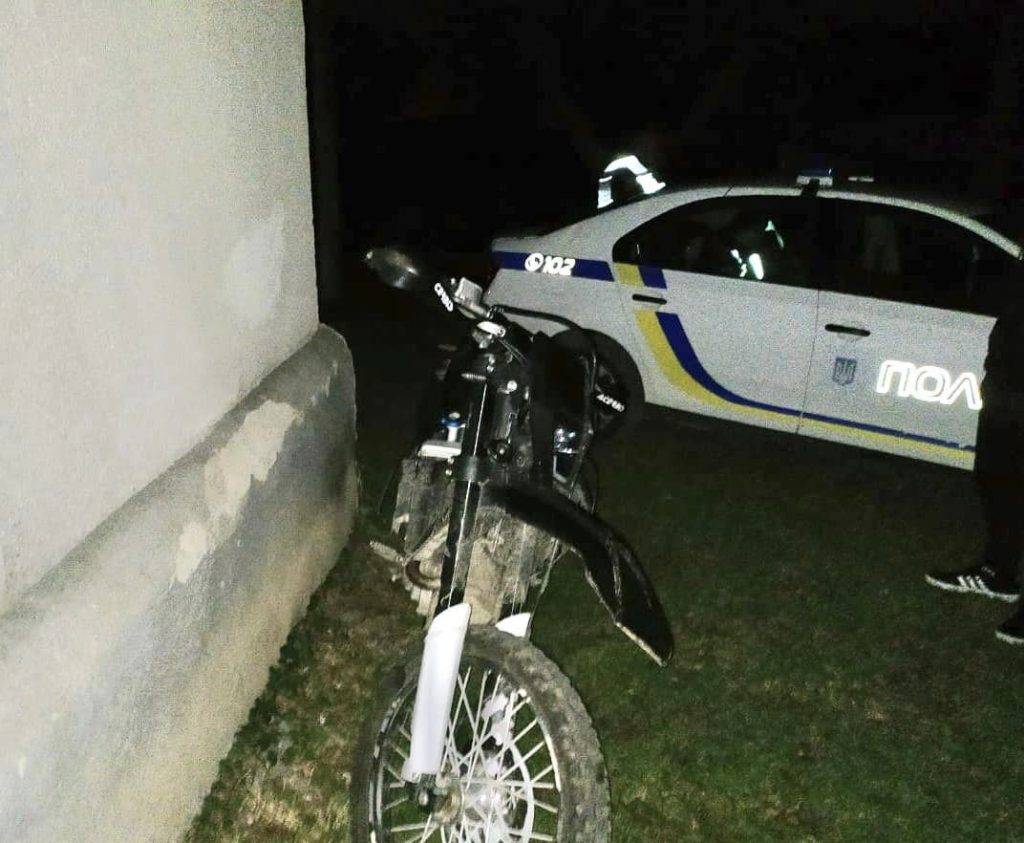 На Франківщині мотоцикліст збив велосипедистку та втік. ФОТО
