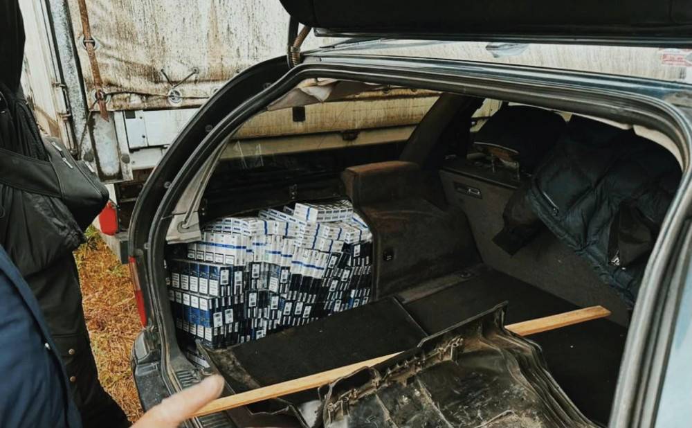 У Коломиї у водія, який порушив ПДР, знайшли контрабандні цигарки