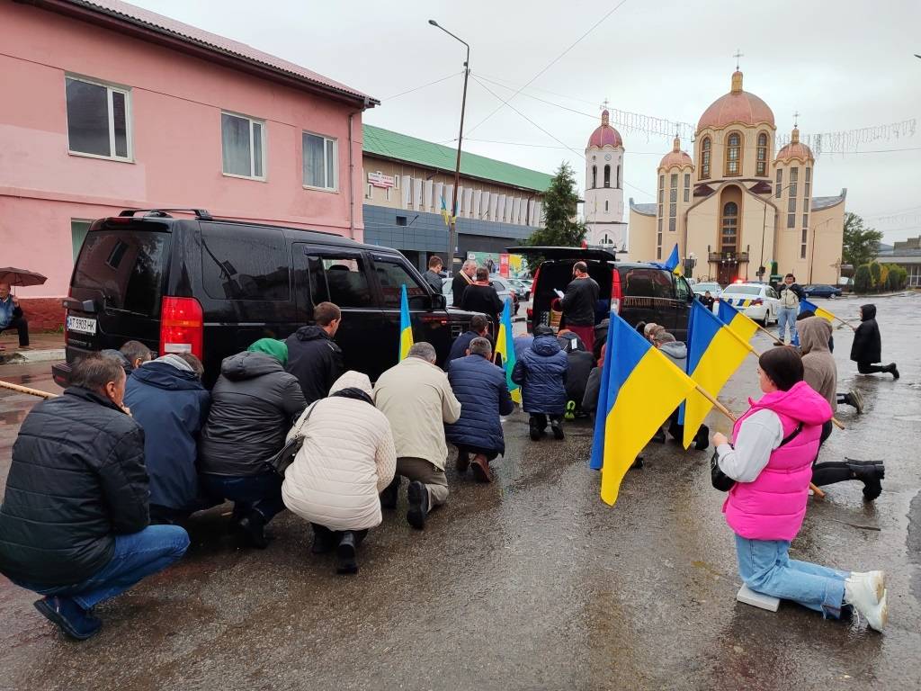 На Тлумаччині провели в останню путь полеглого героя Михайла Боднарчука