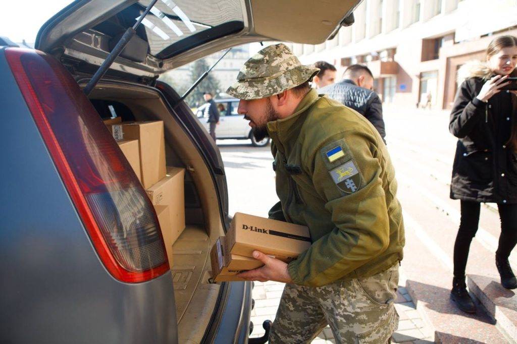 У Франківську новоствореному батальйону передали необхідну техніку та автомобіль