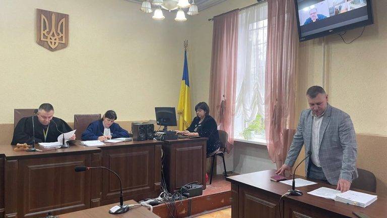 Справа обвинуваченого у держзраді франківця Руслана Коцаби: засідання суду перенесли через відсутність адвокатки