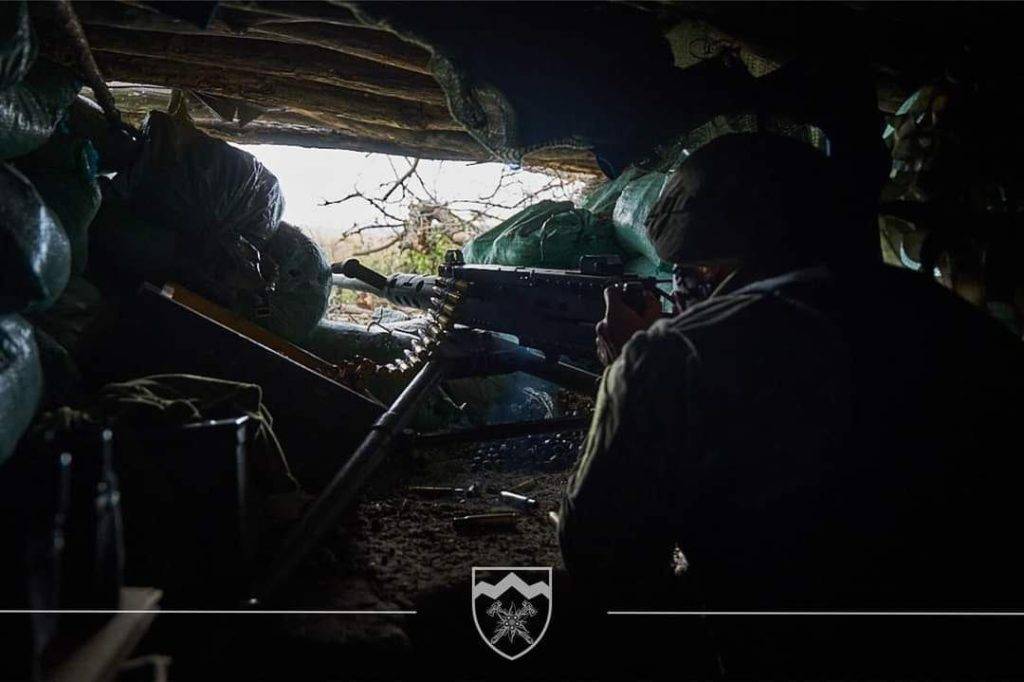 За Авдіївку відбуваються жорстокі бої: окупанти мають величезні втрати у живій силі та техніці