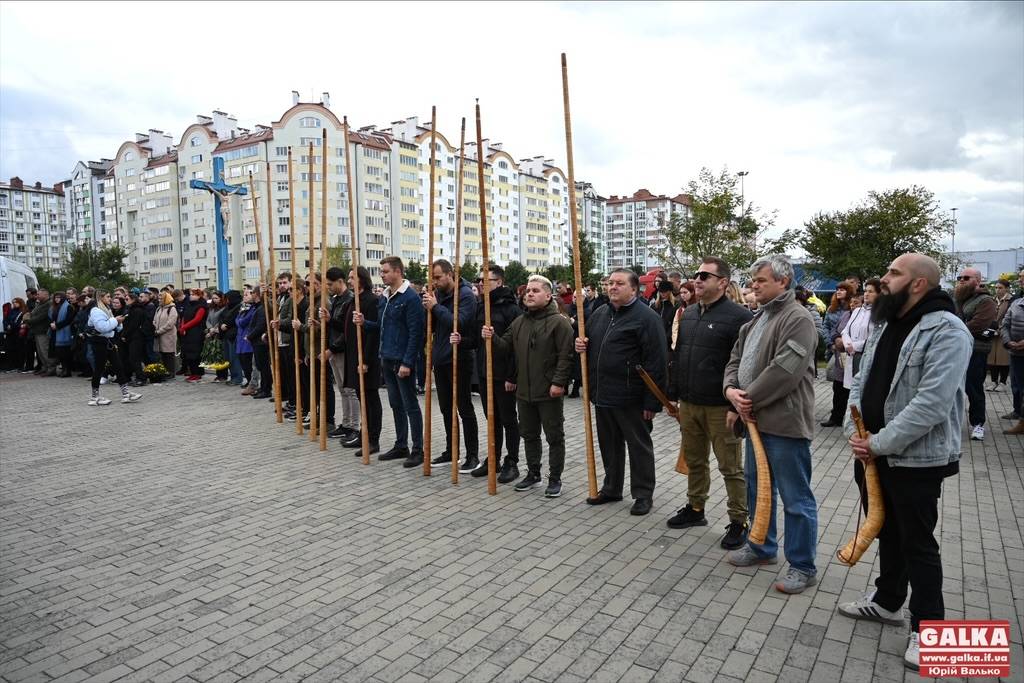 У Івано-Франківську попрощалися з військовим і музикантом Андрієм Чепілем